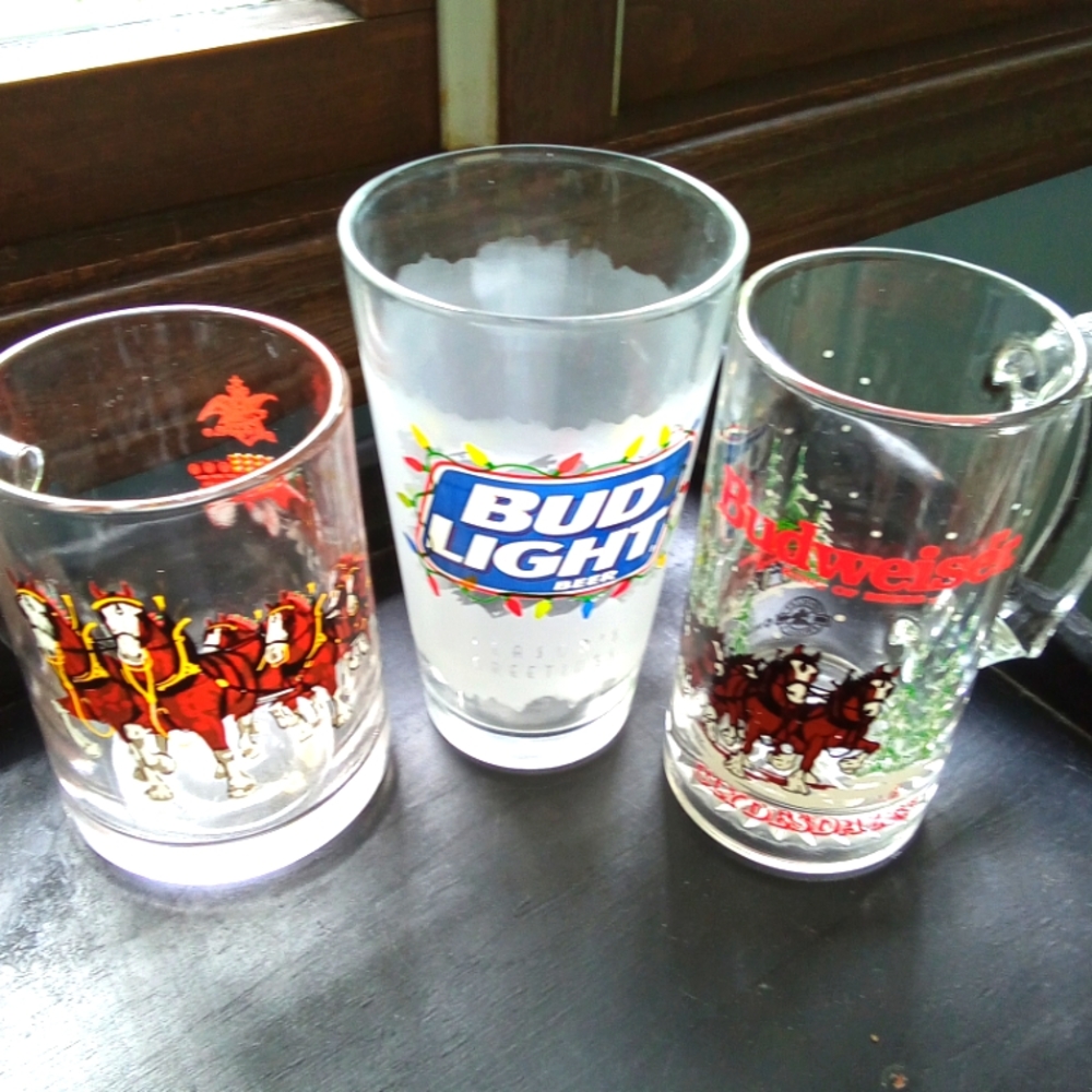4 vintage Budweiser glasses